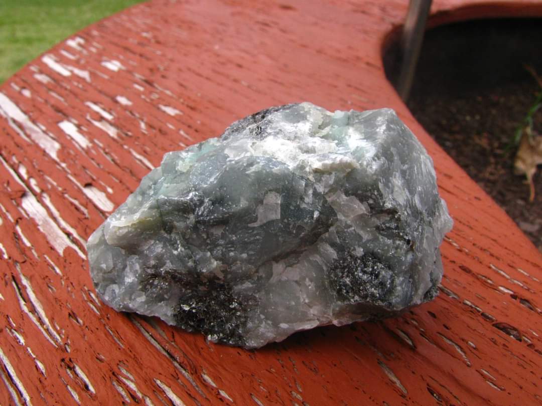 Emerald and Quartz Stones